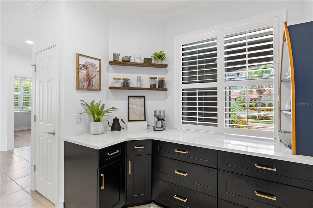 For Sale: $419,900 (2 beds, 2 baths, 1608 Square Feet)