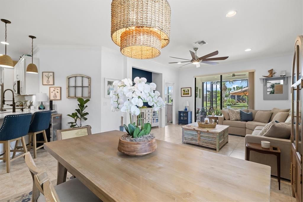 For Sale: $419,900 (2 beds, 2 baths, 1608 Square Feet)