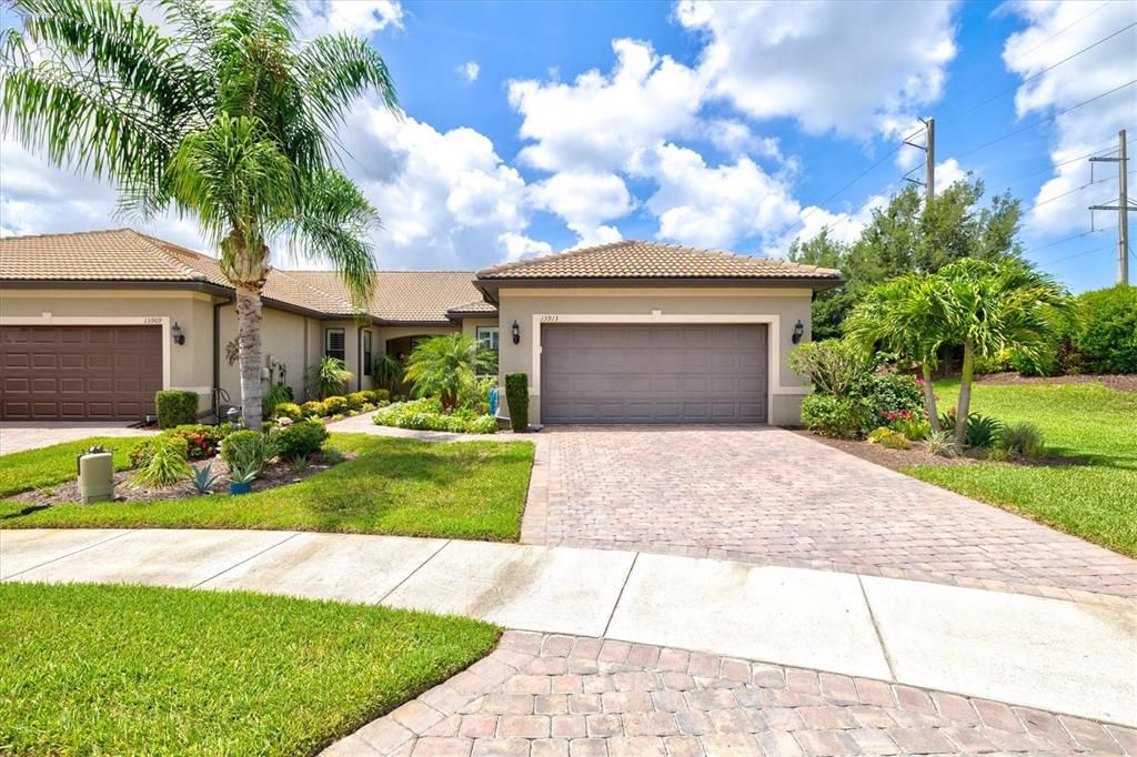 For Sale: $419,900 (2 beds, 2 baths, 1608 Square Feet)