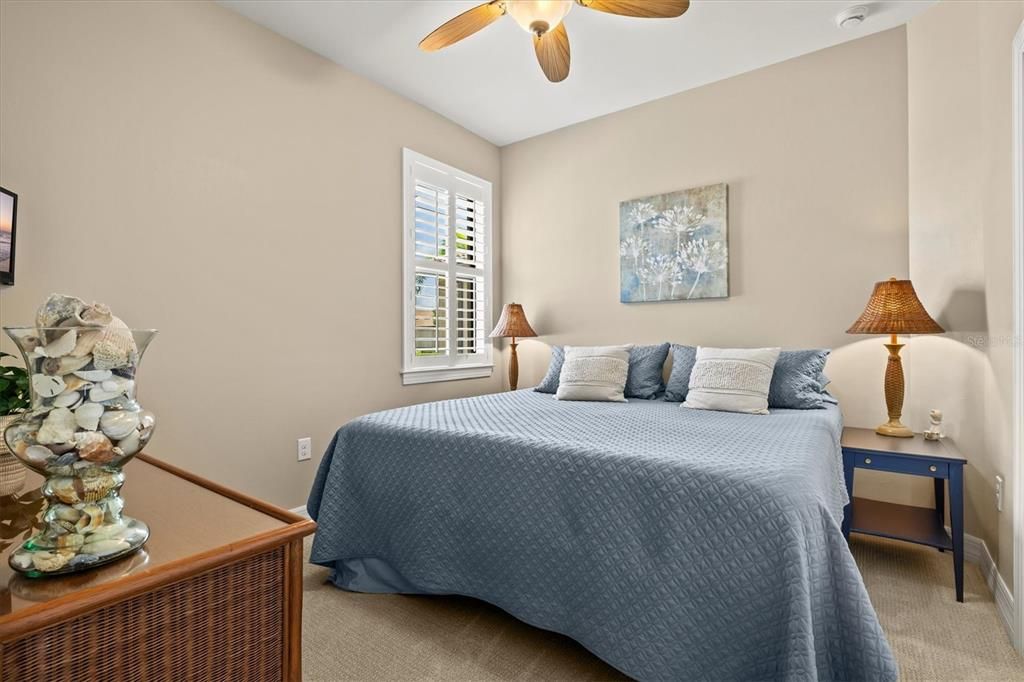 For Sale: $419,900 (2 beds, 2 baths, 1608 Square Feet)