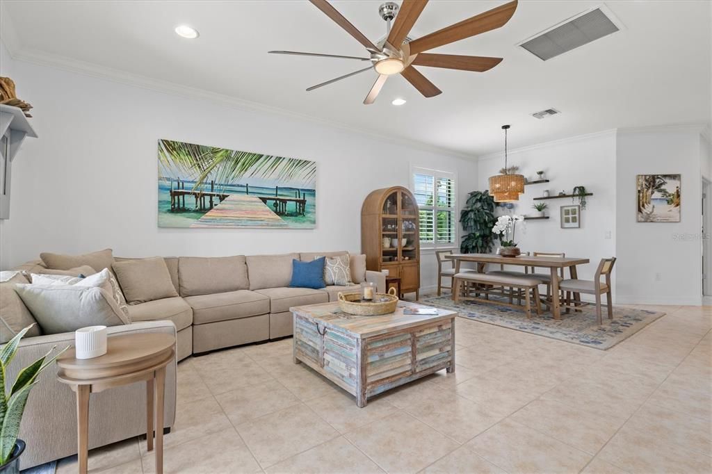 For Sale: $419,900 (2 beds, 2 baths, 1608 Square Feet)