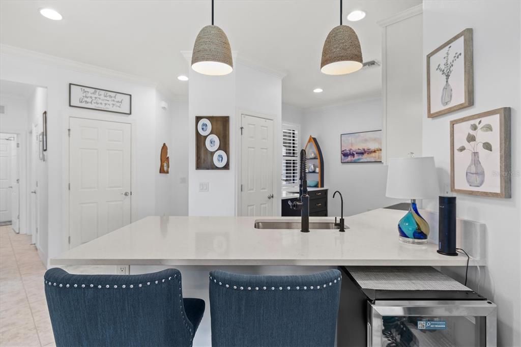 For Sale: $419,900 (2 beds, 2 baths, 1608 Square Feet)