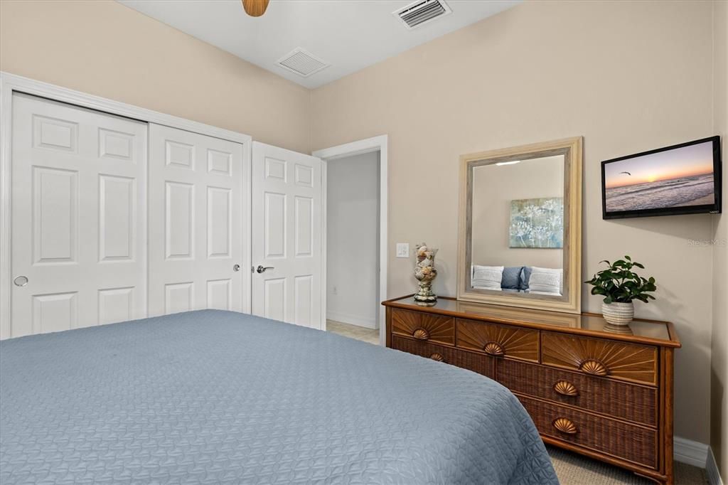 For Sale: $419,900 (2 beds, 2 baths, 1608 Square Feet)