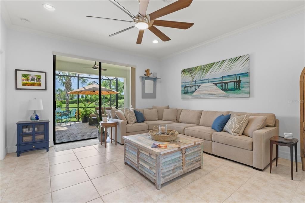 For Sale: $419,900 (2 beds, 2 baths, 1608 Square Feet)