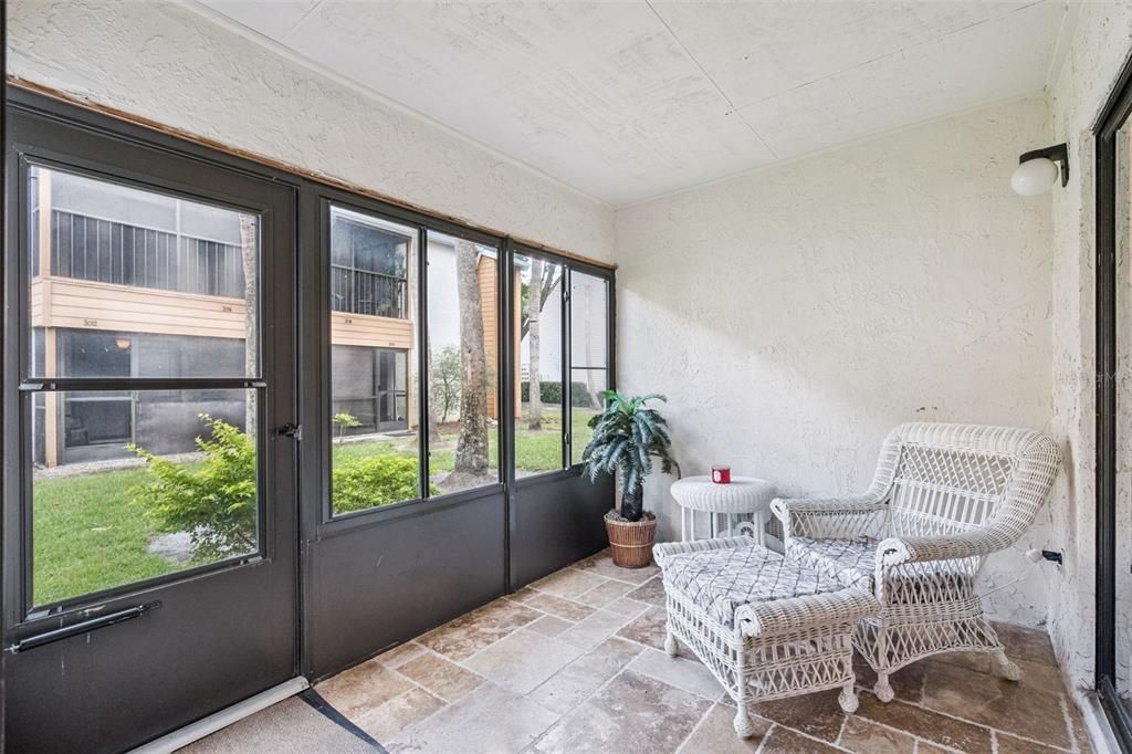 For Sale: $240,000 (2 beds, 2 baths, 1026 Square Feet)