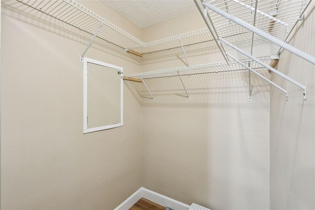 For Sale: $240,000 (2 beds, 2 baths, 1026 Square Feet)