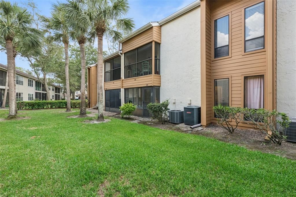 For Sale: $240,000 (2 beds, 2 baths, 1026 Square Feet)