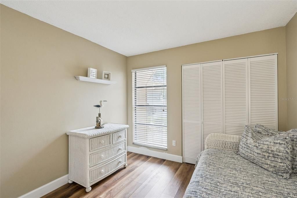 For Sale: $240,000 (2 beds, 2 baths, 1026 Square Feet)