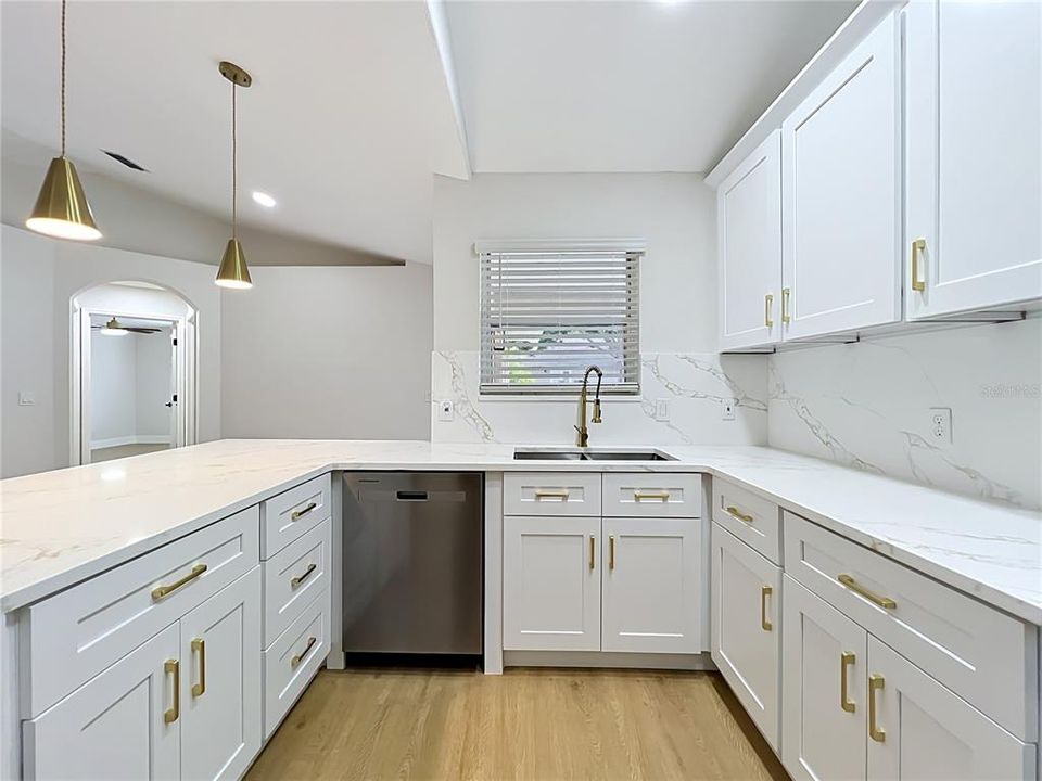 En Venta: $499,900 (3 camas, 2 baños, 1764 Pies cuadrados)