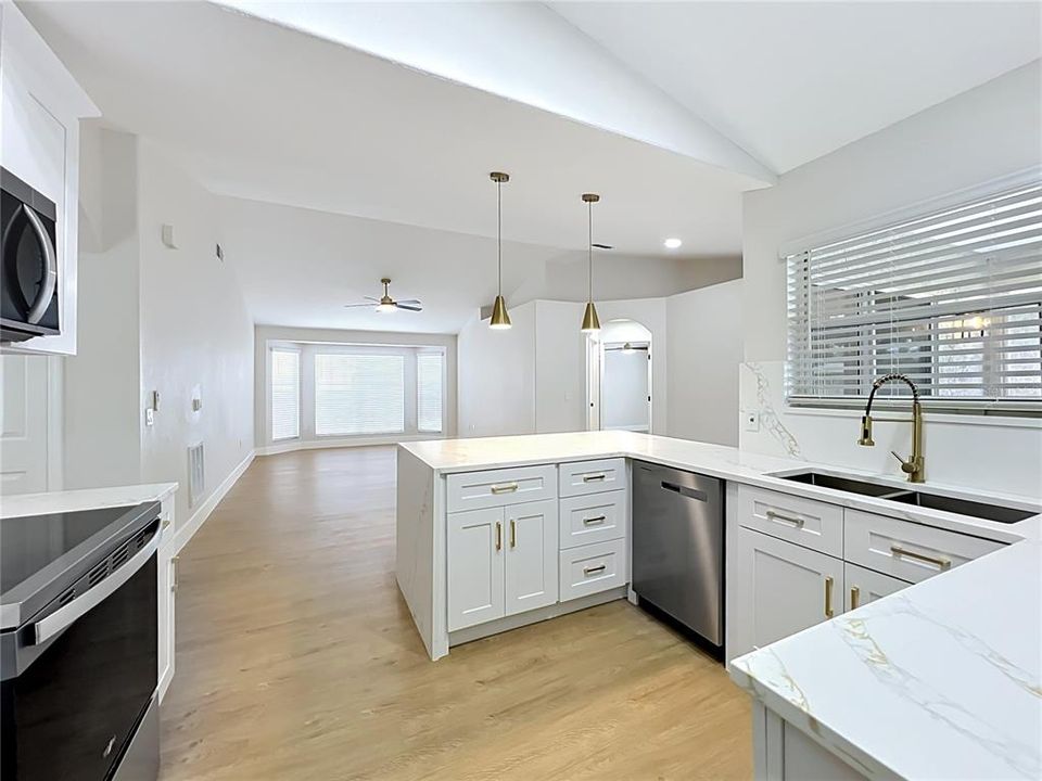 En Venta: $499,900 (3 camas, 2 baños, 1764 Pies cuadrados)