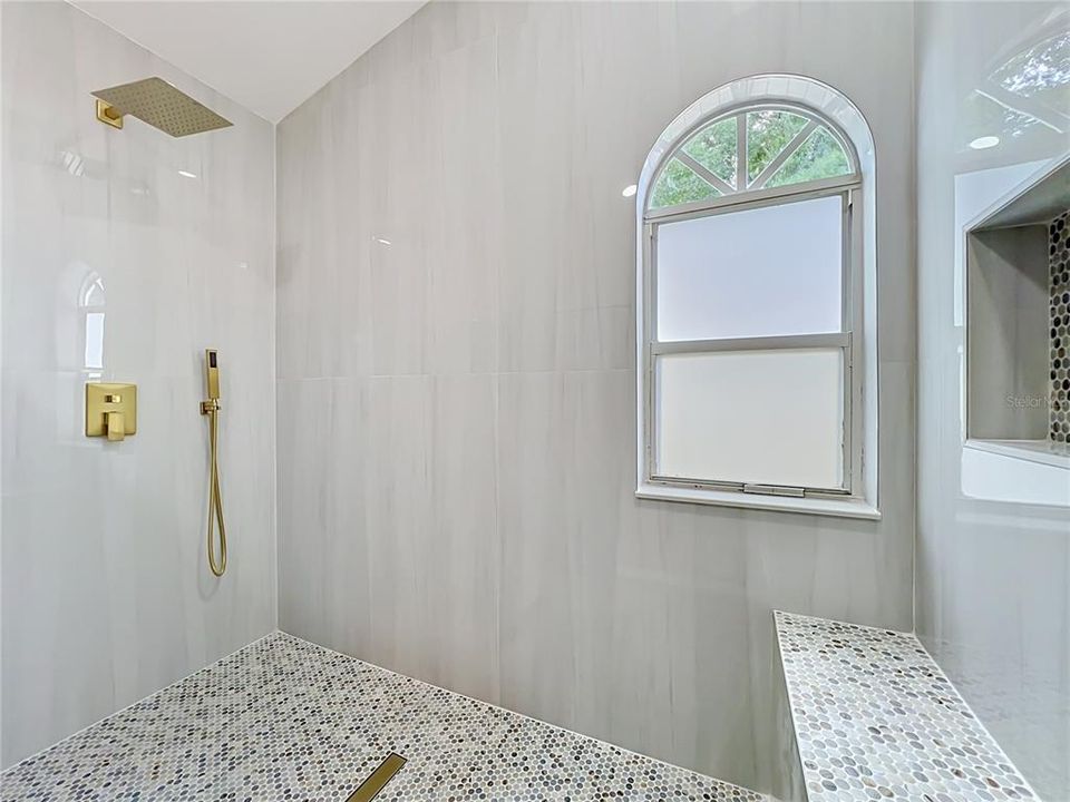 En Venta: $499,900 (3 camas, 2 baños, 1764 Pies cuadrados)