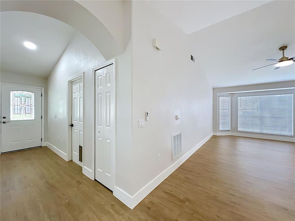 En Venta: $499,900 (3 camas, 2 baños, 1764 Pies cuadrados)