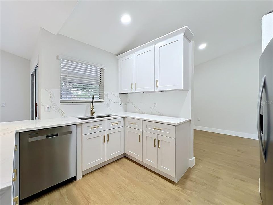 En Venta: $499,900 (3 camas, 2 baños, 1764 Pies cuadrados)