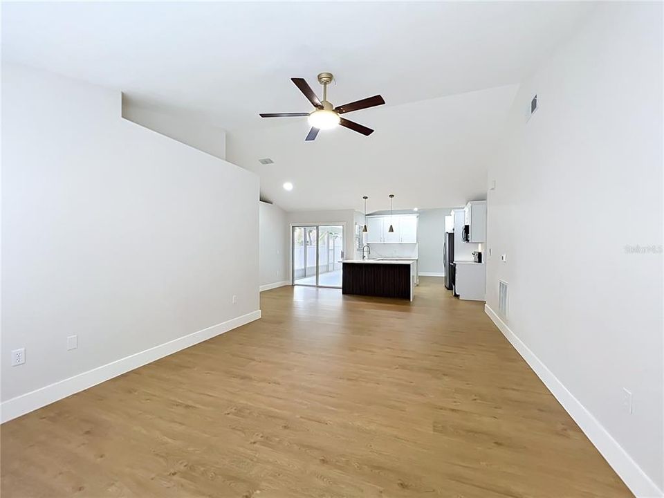 En Venta: $499,900 (3 camas, 2 baños, 1764 Pies cuadrados)