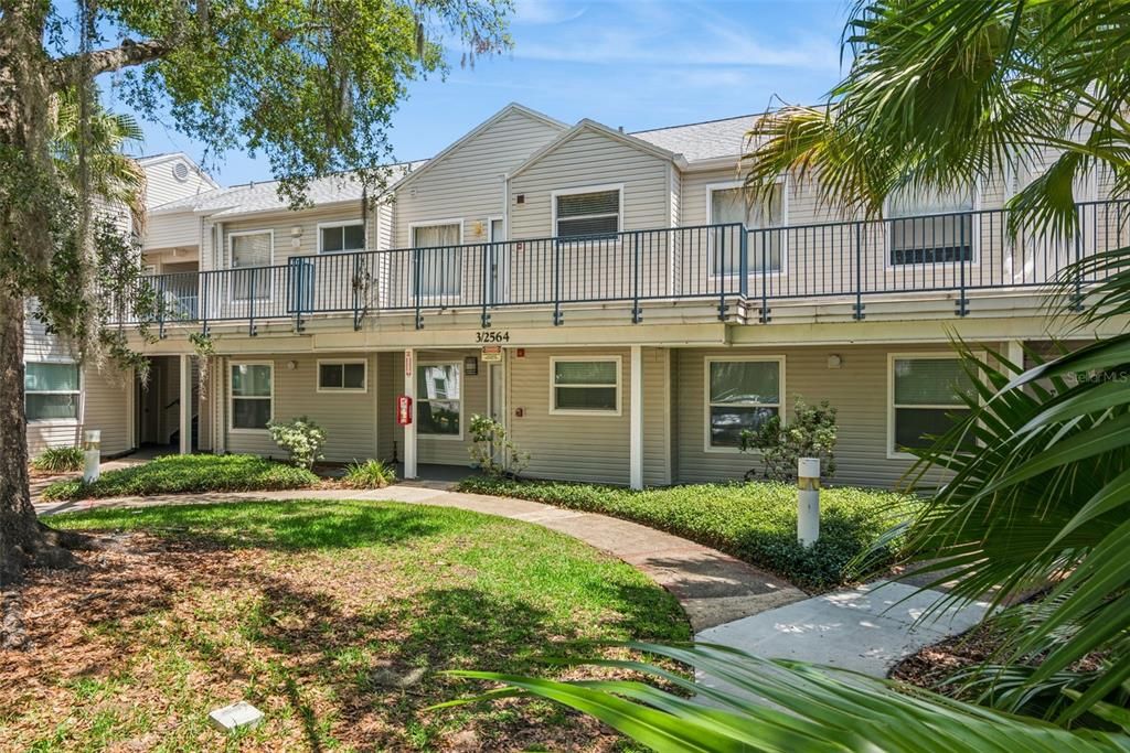 Activo con contrato: $129,000 (2 camas, 2 baños, 1008 Pies cuadrados)