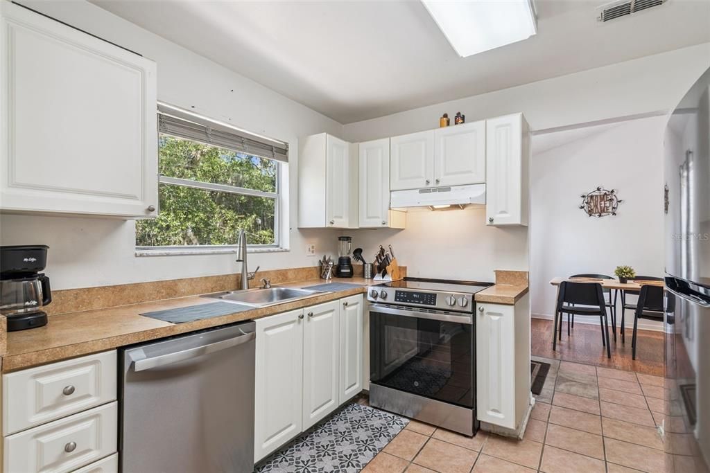 Activo con contrato: $129,000 (2 camas, 2 baños, 1008 Pies cuadrados)