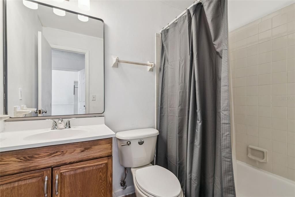 Activo con contrato: $129,000 (2 camas, 2 baños, 1008 Pies cuadrados)