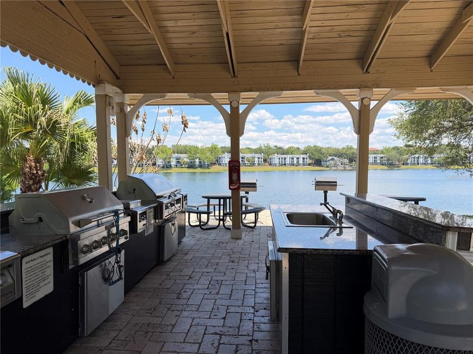 For Sale: $130,000 (1 beds, 1 baths, 673 Square Feet)