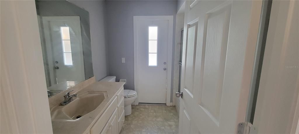 En Venta: $345,000 (3 camas, 2 baños, 2036 Pies cuadrados)