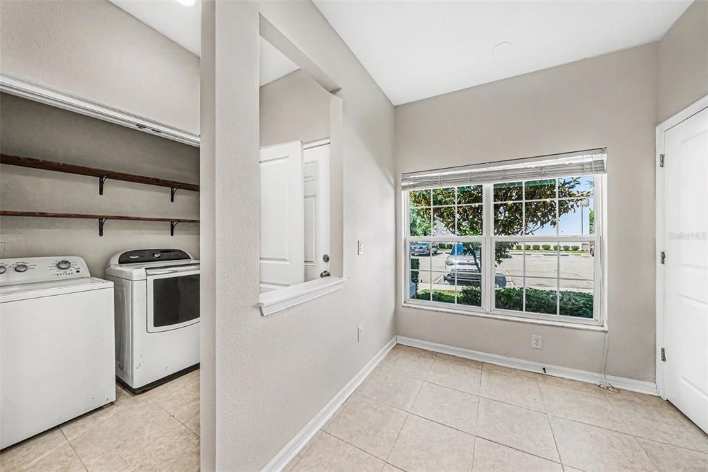 En Venta: $245,000 (2 camas, 2 baños, 1581 Pies cuadrados)