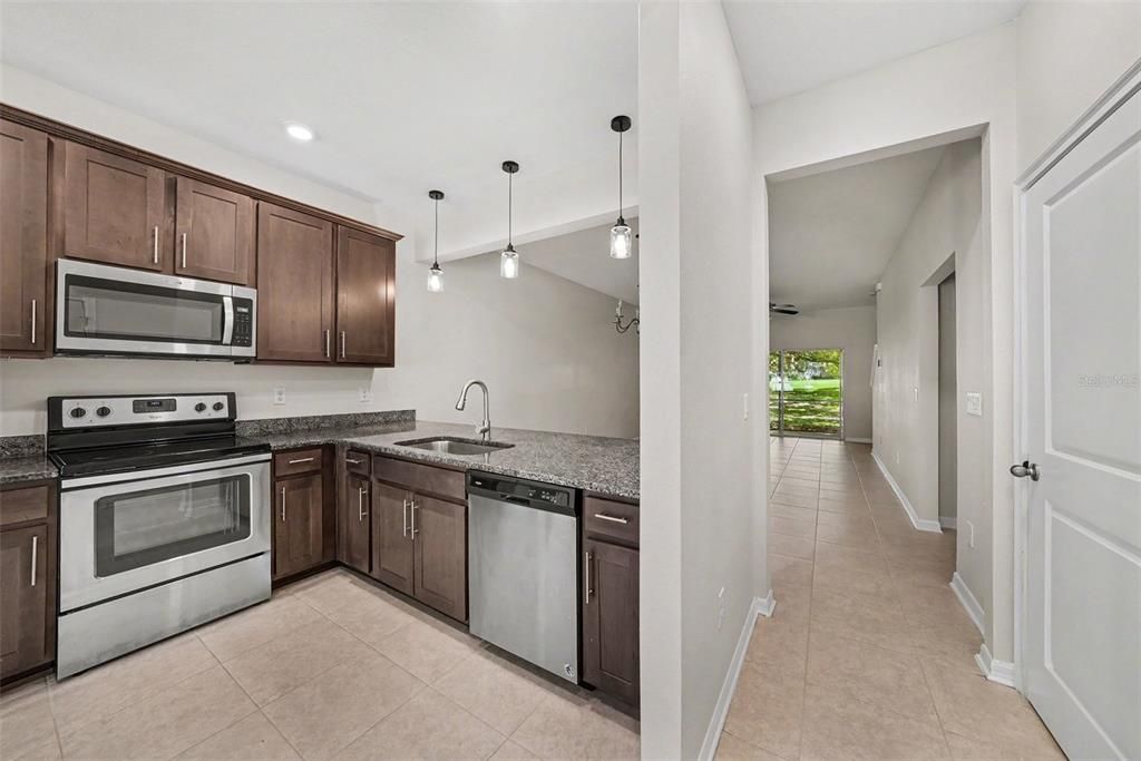En Venta: $245,000 (2 camas, 2 baños, 1581 Pies cuadrados)