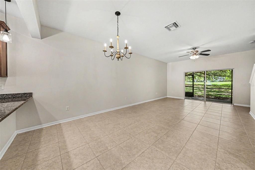 En Venta: $245,000 (2 camas, 2 baños, 1581 Pies cuadrados)