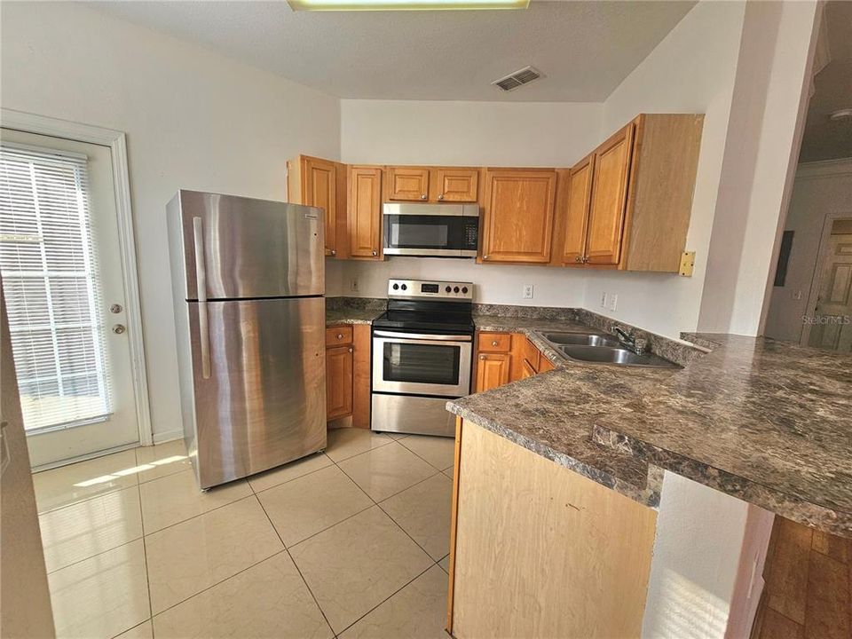 En Venta: $199,000 (3 camas, 2 baños, 1445 Pies cuadrados)