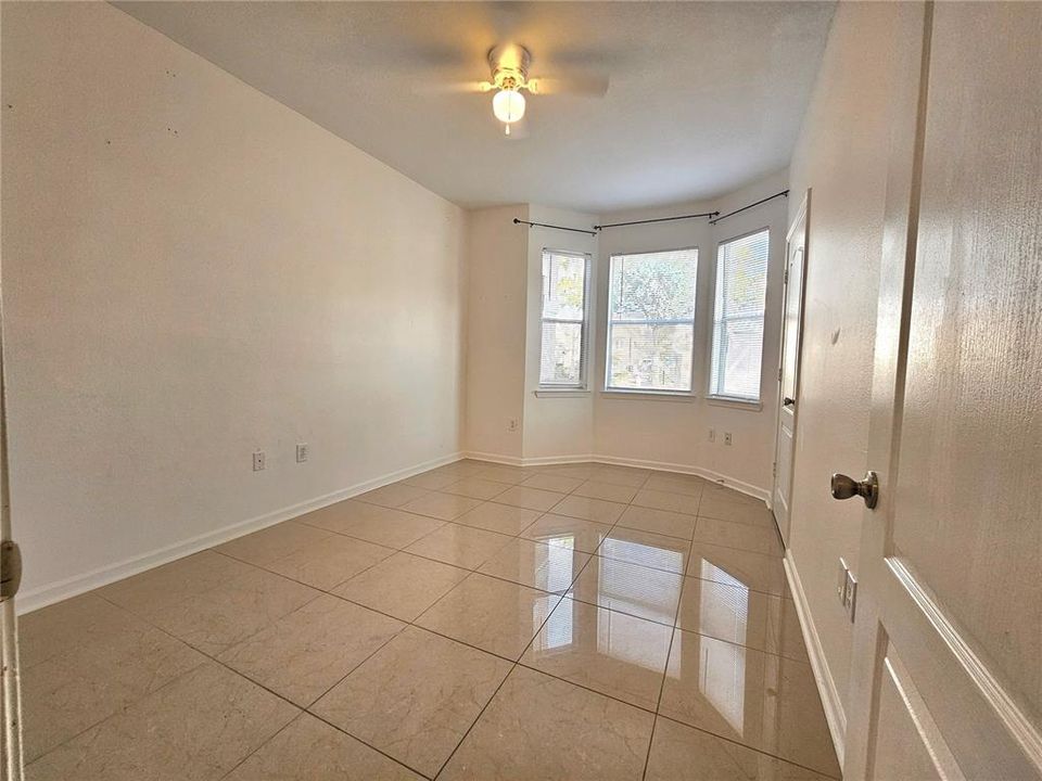 En Venta: $199,000 (3 camas, 2 baños, 1445 Pies cuadrados)