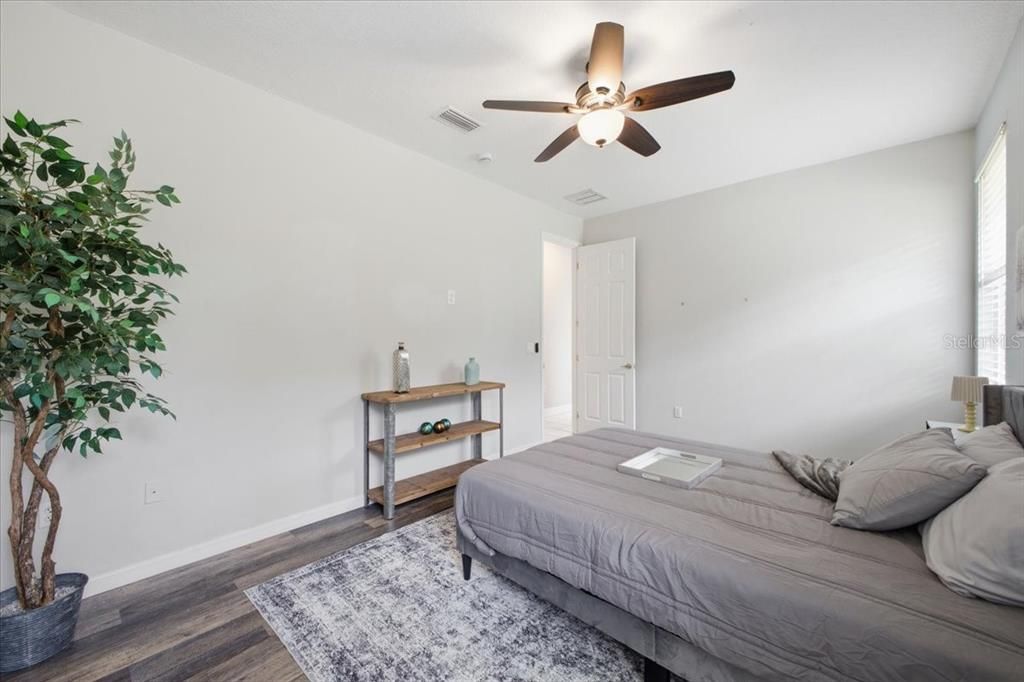 Activo con contrato: $699,000 (4 camas, 3 baños, 2888 Pies cuadrados)
