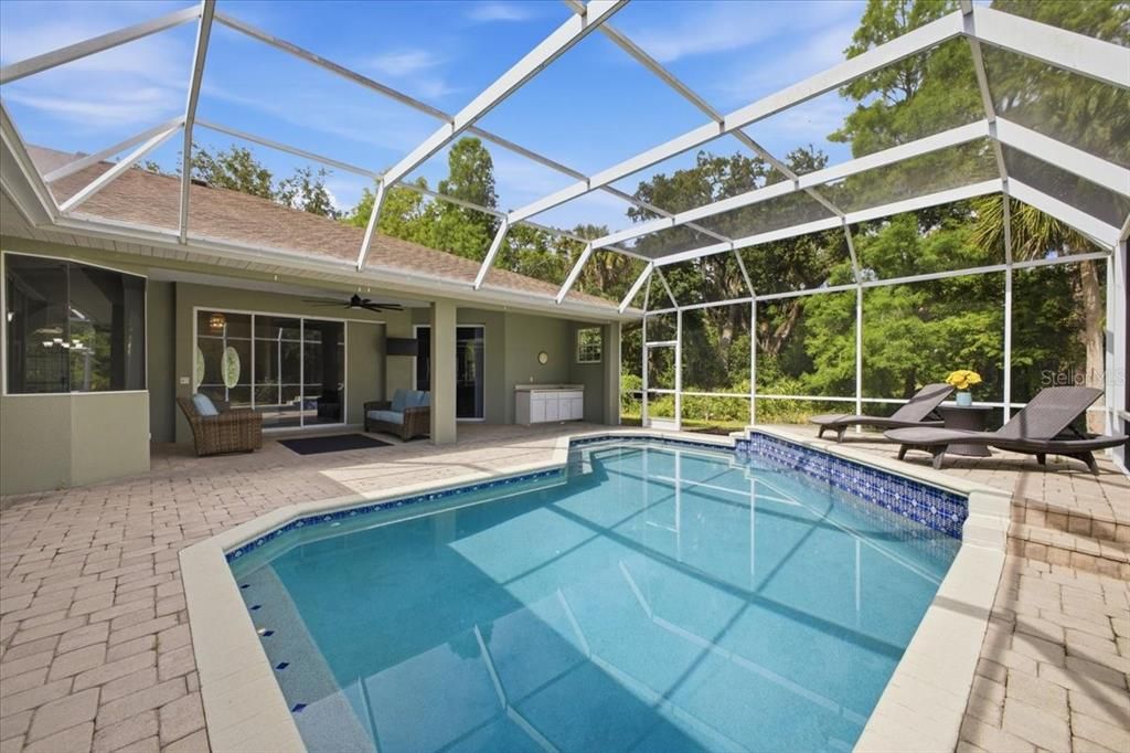 Activo con contrato: $699,000 (4 camas, 3 baños, 2888 Pies cuadrados)