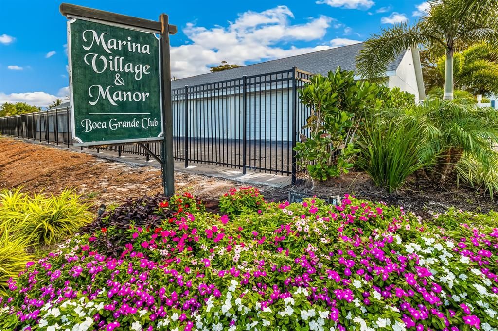 For Sale: $495,000 (1 beds, 1 baths, 686 Square Feet)