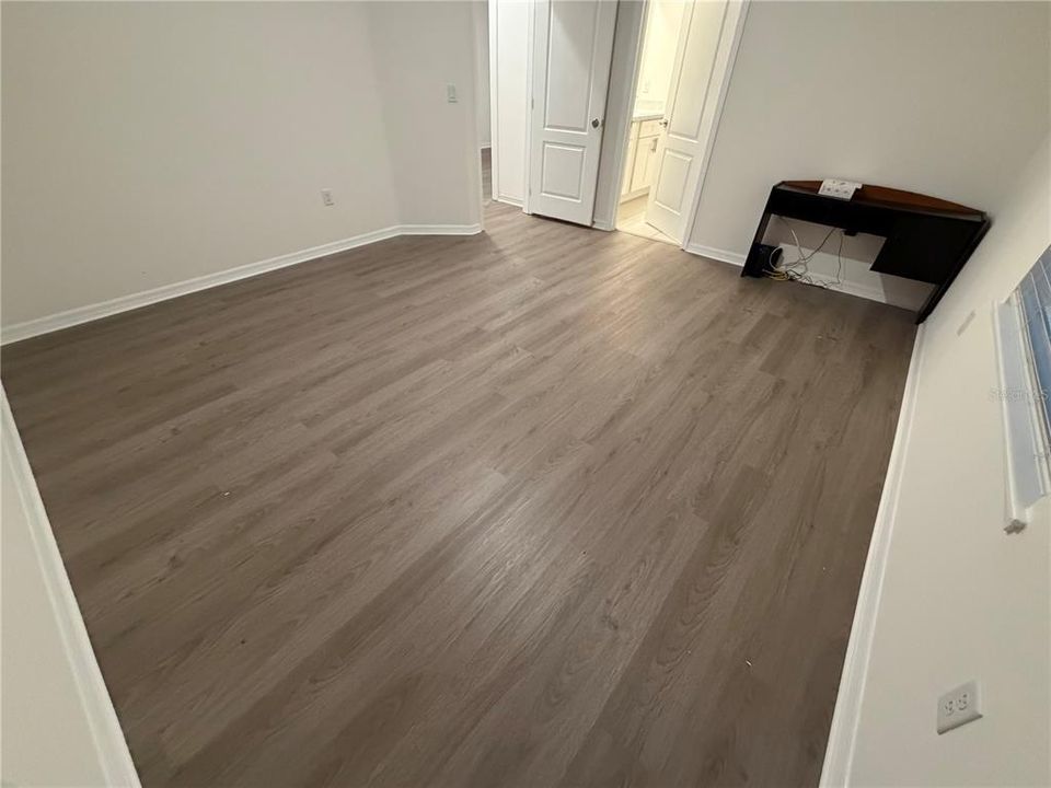 На продажу: $309,000 (4 спален, 2 ванн, 1874 Квадратных фут)