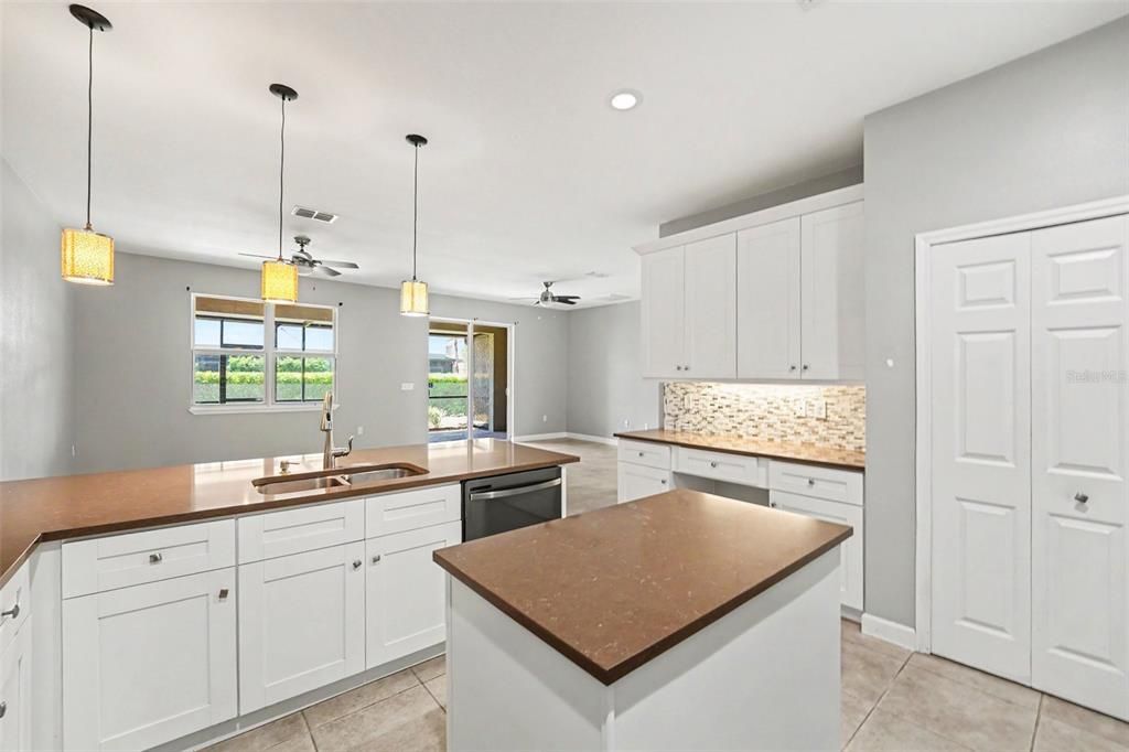 For Rent: $3,450 (3 beds, 2 baths, 2102 Square Feet)