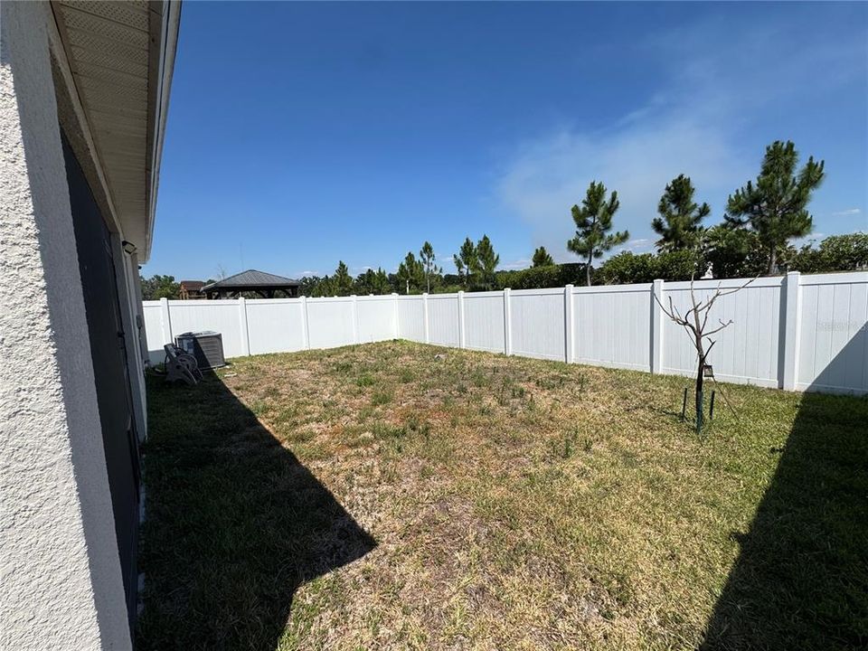 Active With Contract: $2,650 (3 beds, 2 baths, 1602 Square Feet)
