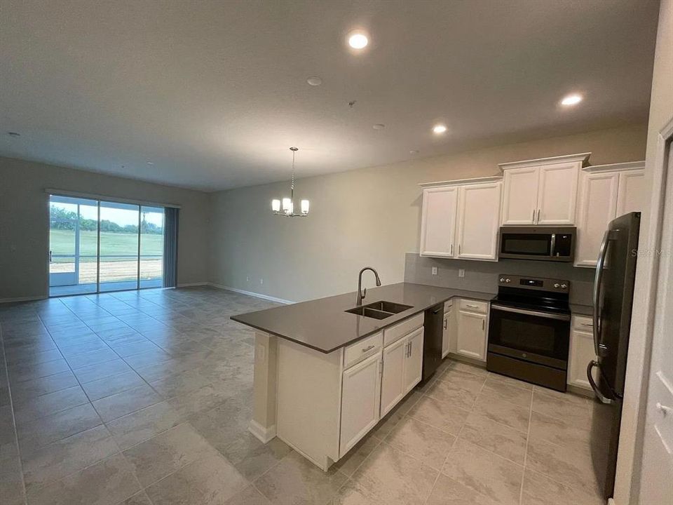 For Sale: $260,000 (3 beds, 2 baths, 1388 Square Feet)