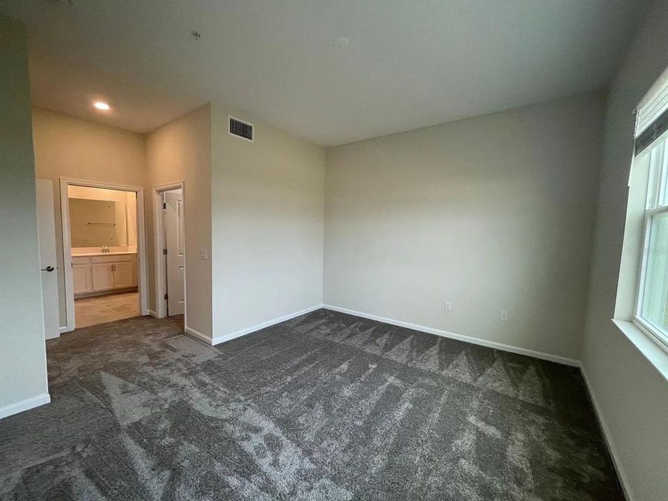 For Sale: $260,000 (3 beds, 2 baths, 1388 Square Feet)