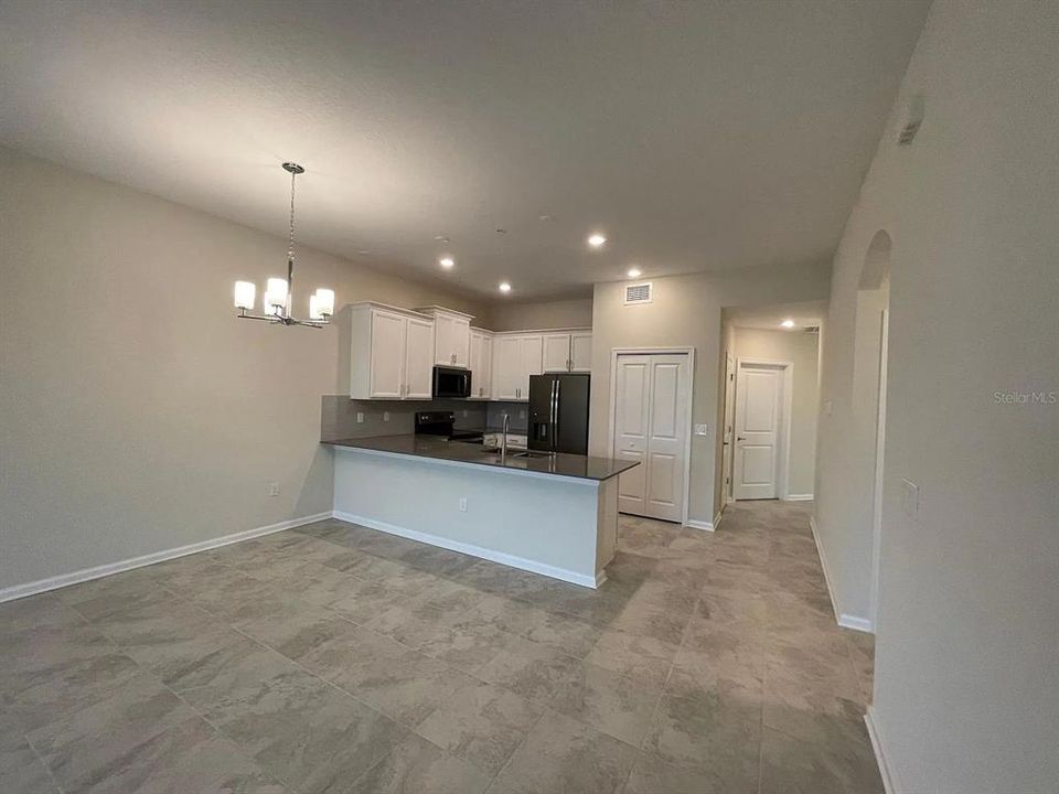 For Sale: $260,000 (3 beds, 2 baths, 1388 Square Feet)