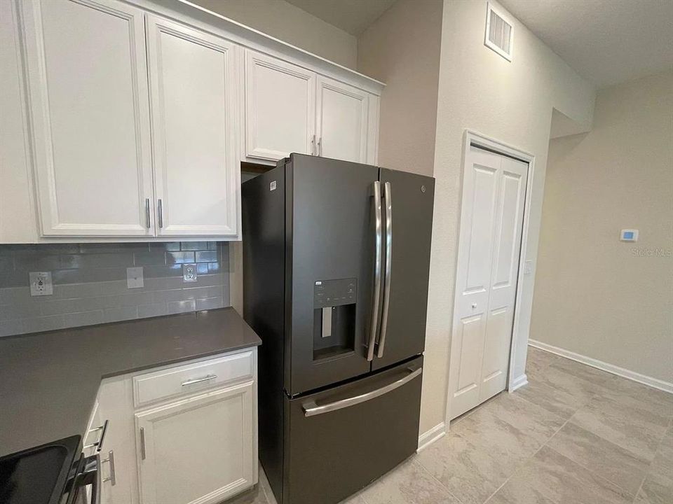 For Sale: $260,000 (3 beds, 2 baths, 1388 Square Feet)