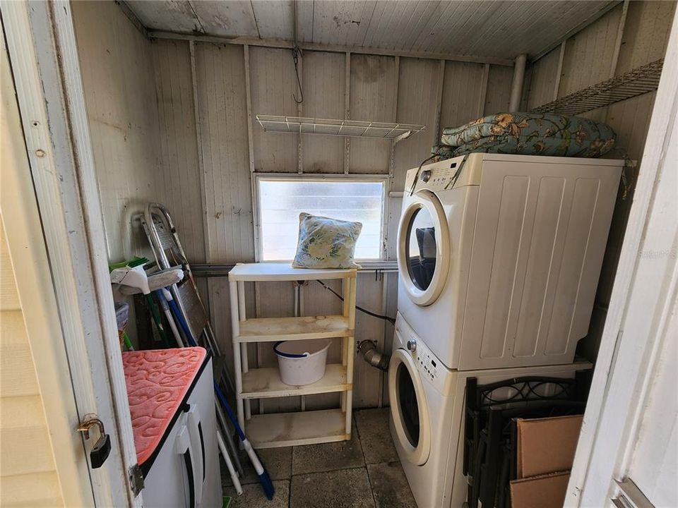 For Sale: $170,000 (2 beds, 2 baths, 816 Square Feet)