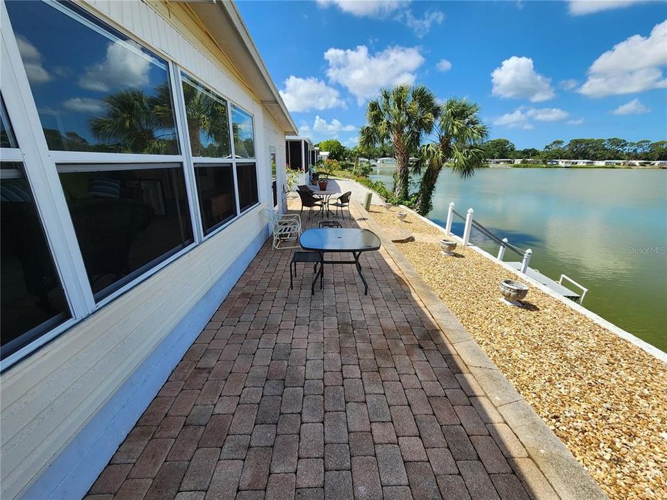 For Sale: $170,000 (2 beds, 2 baths, 816 Square Feet)