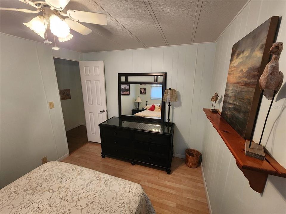For Sale: $170,000 (2 beds, 2 baths, 816 Square Feet)
