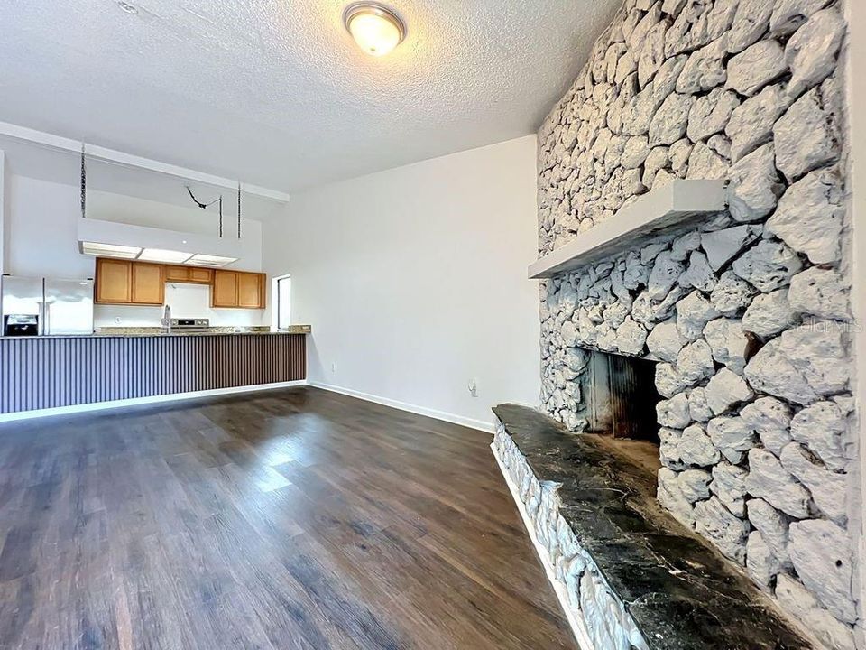 В аренду: $1,750 (3 спален, 2 ванн, 1386 Квадратных фут)