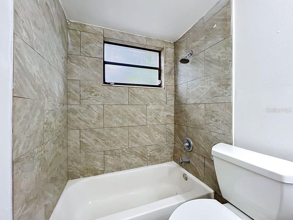 В аренду: $1,750 (3 спален, 2 ванн, 1386 Квадратных фут)
