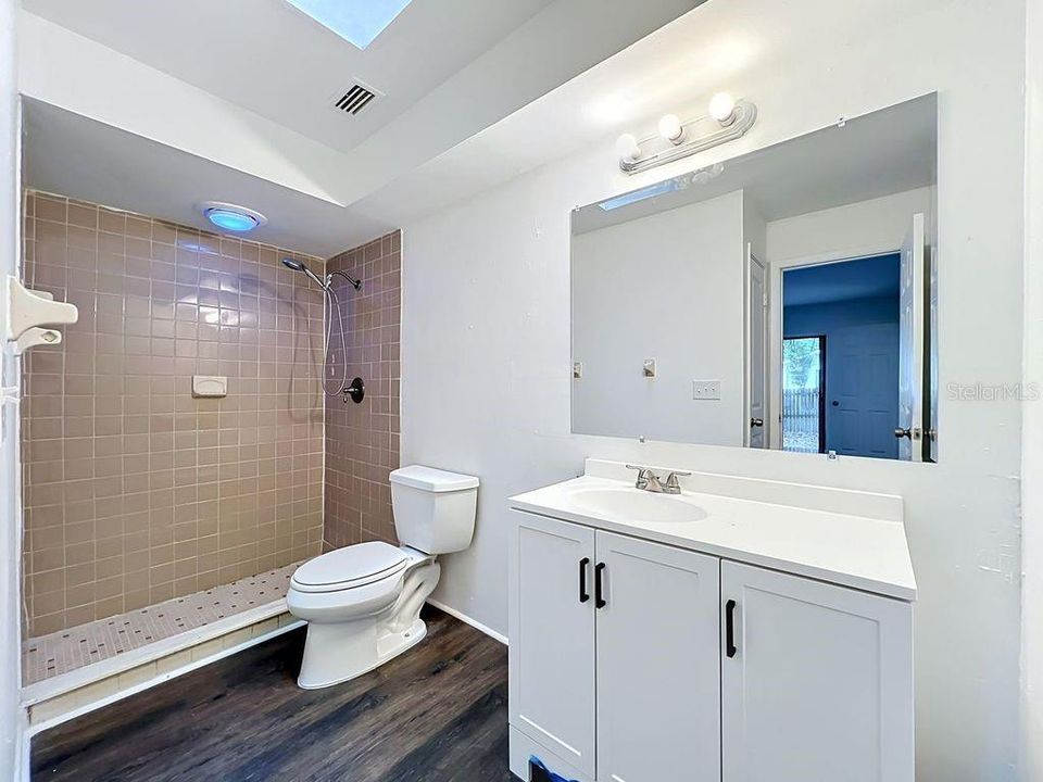 В аренду: $1,750 (3 спален, 2 ванн, 1386 Квадратных фут)