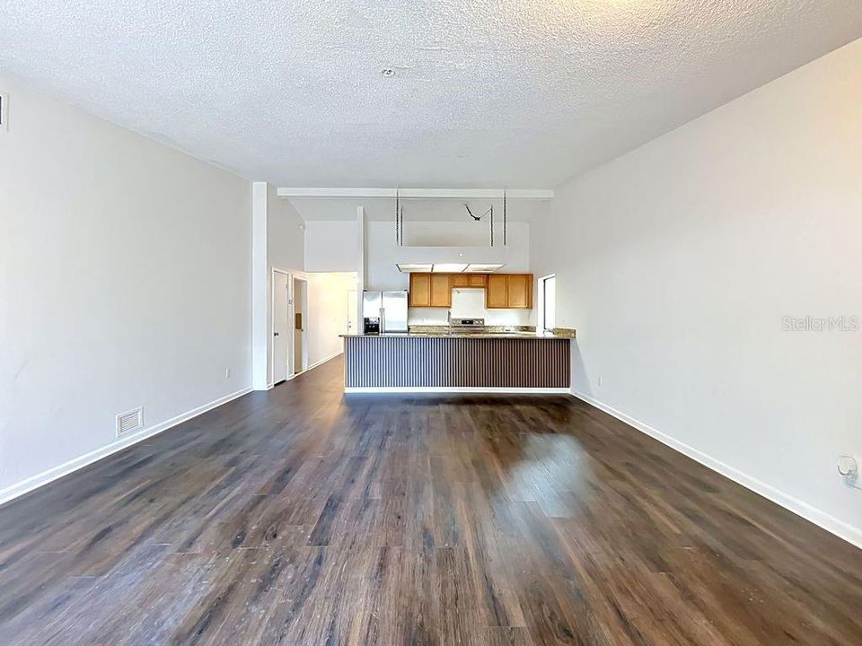 В аренду: $1,750 (3 спален, 2 ванн, 1386 Квадратных фут)