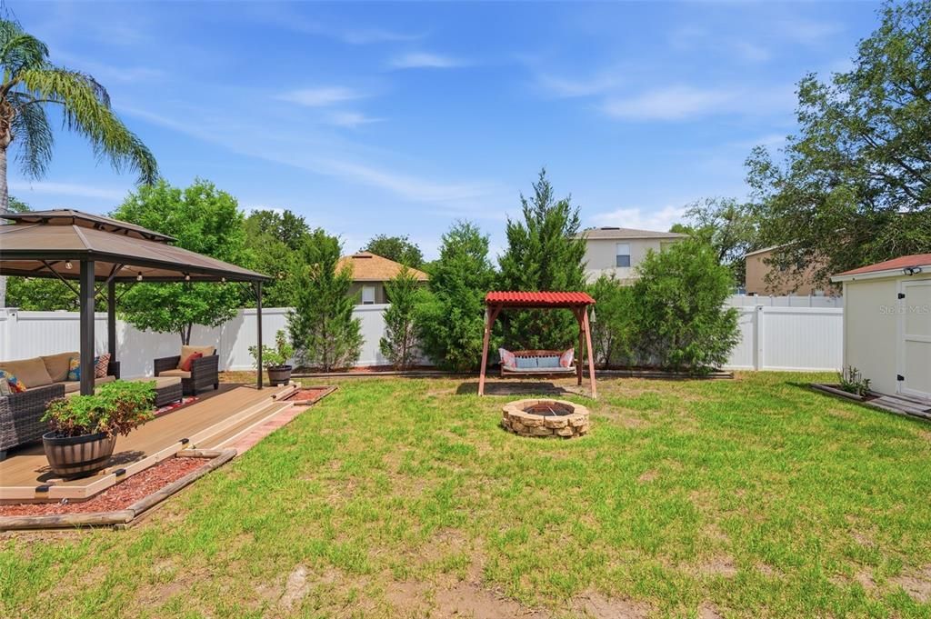 En Venta: $369,000 (4 camas, 2 baños, 2050 Pies cuadrados)