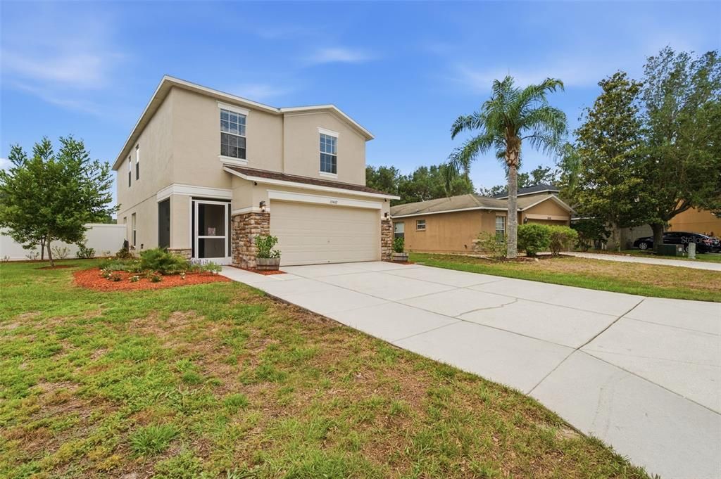 En Venta: $369,000 (4 camas, 2 baños, 2050 Pies cuadrados)