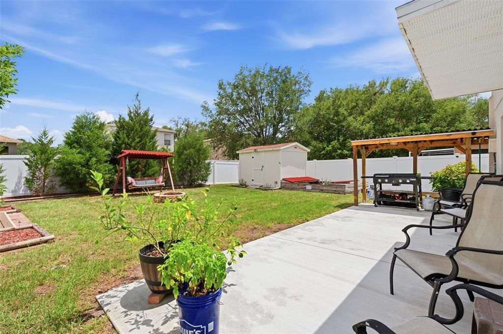 En Venta: $369,000 (4 camas, 2 baños, 2050 Pies cuadrados)