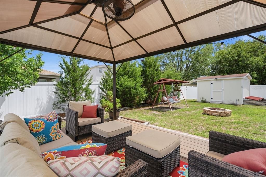 En Venta: $369,000 (4 camas, 2 baños, 2050 Pies cuadrados)