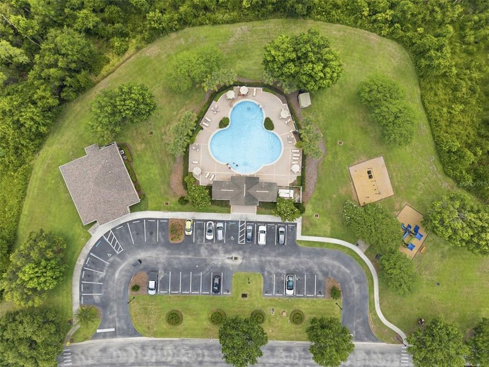En Venta: $369,000 (4 camas, 2 baños, 2050 Pies cuadrados)